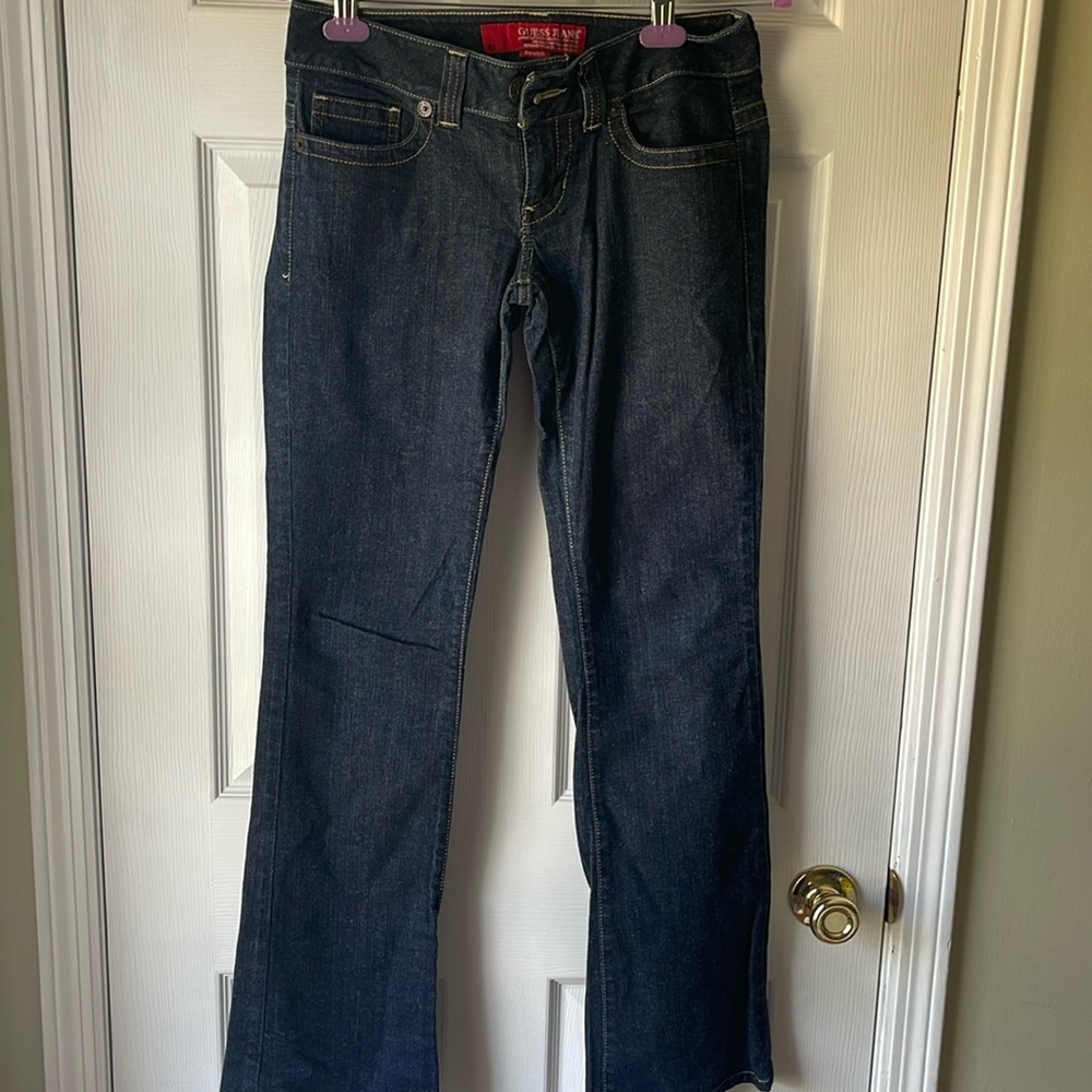 Guess - Picture 1 of 6